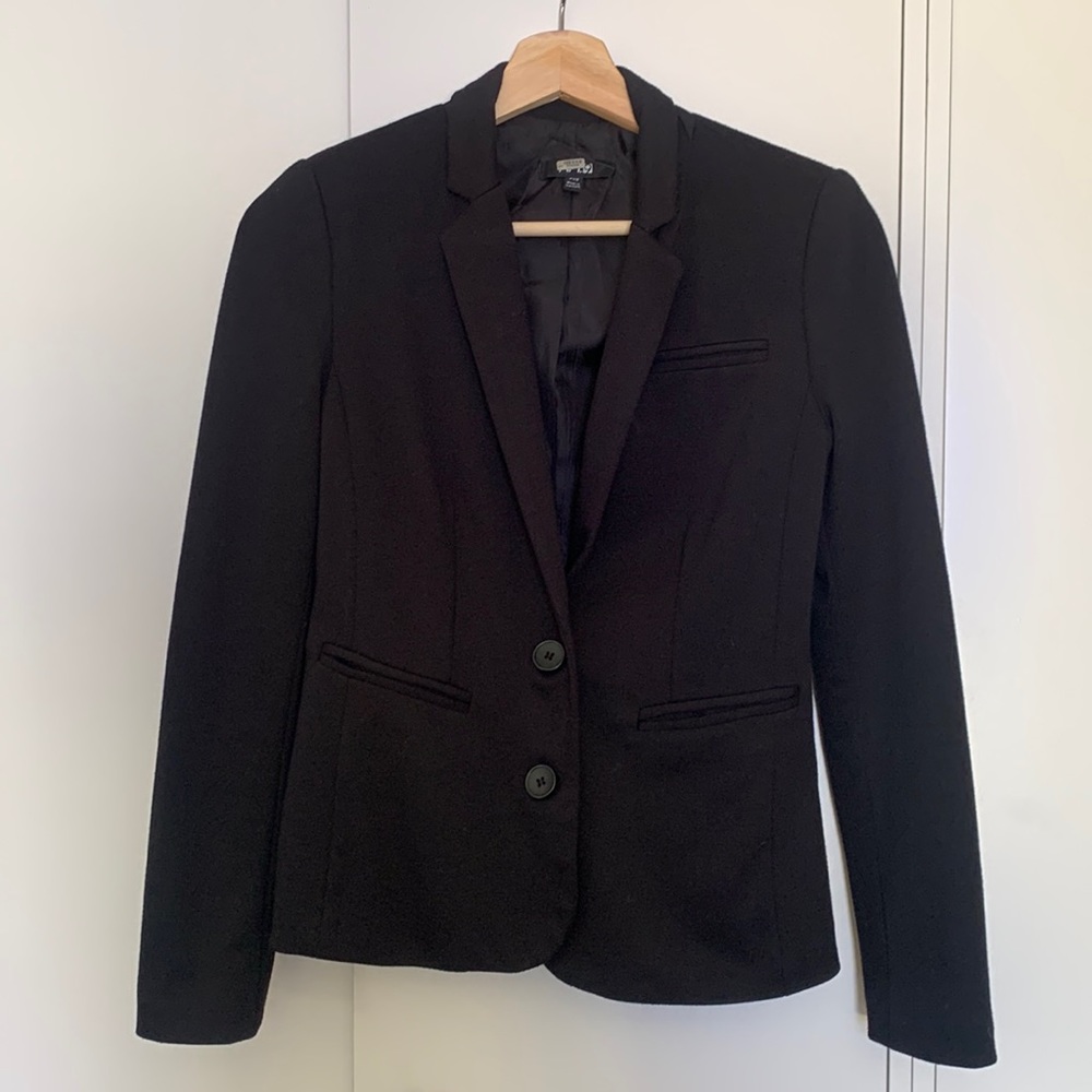 Apt.9 Women’s Black Blazer. PXS. Affordable and very well-tailored.